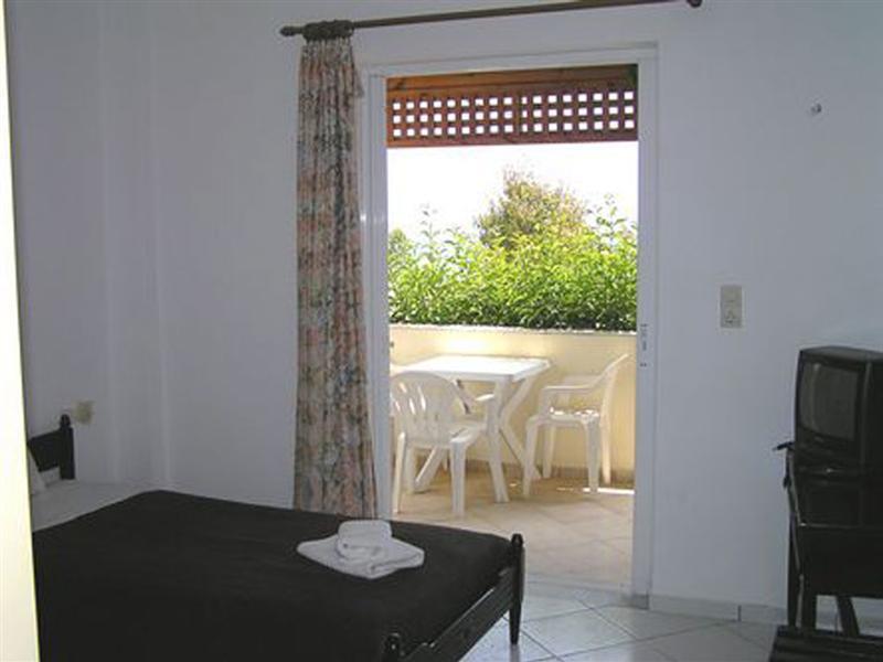 Mary Beach Apartments Frangocastelo Exterior photo